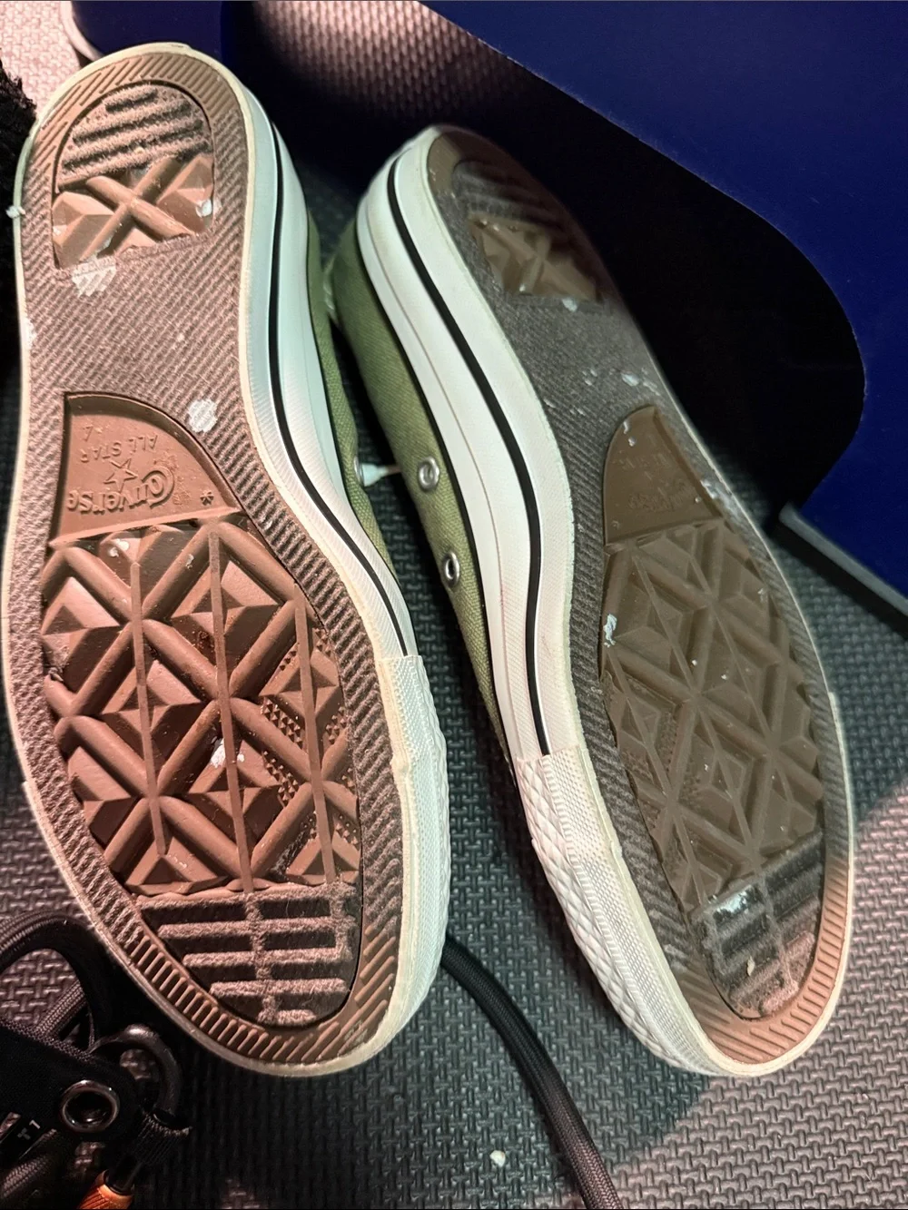 Canvas Low-Top Kids Sneakers in Olive Green